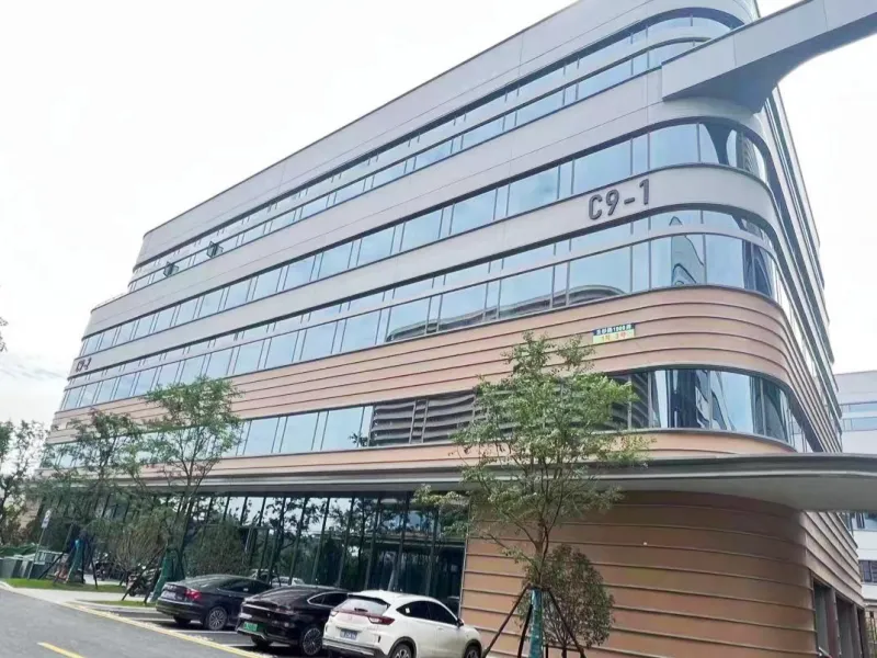Die Fabrik Ningbo Zhichu wurde gegründet, um sich auf die Herstellung von Zelllysatoren, Eismaschinen und verwandter Laborausrüstung zu spezialisieren.